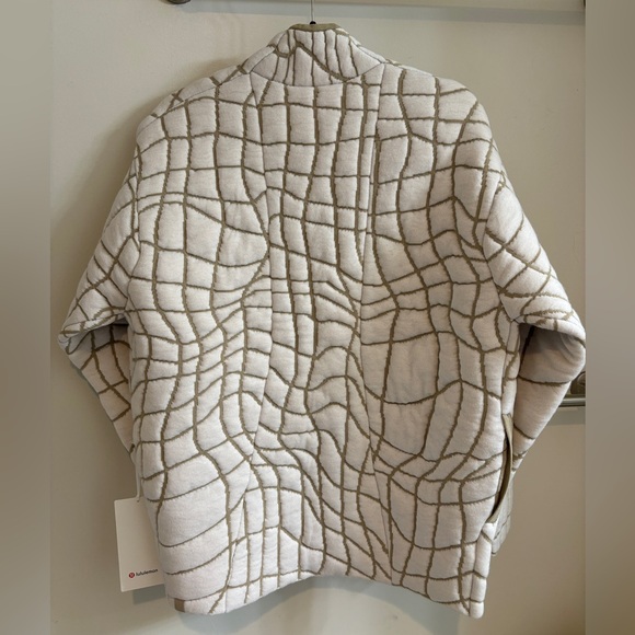 Lululemon 6 Insulated Jacquard Cardigan NWT green cream wool sweater - Picture 4 of 4